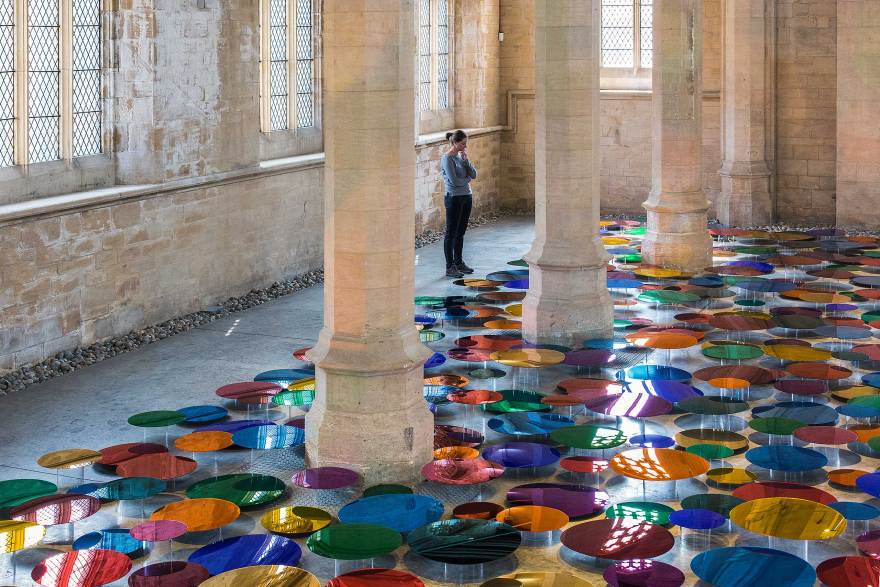 彩光舞影 | 英国艺术家 Liz West 打造彩色镜面装置艺术-9