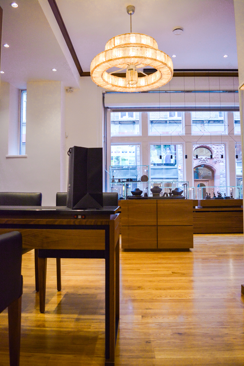 M&K DESIGN AB 奢侈品手表店-16