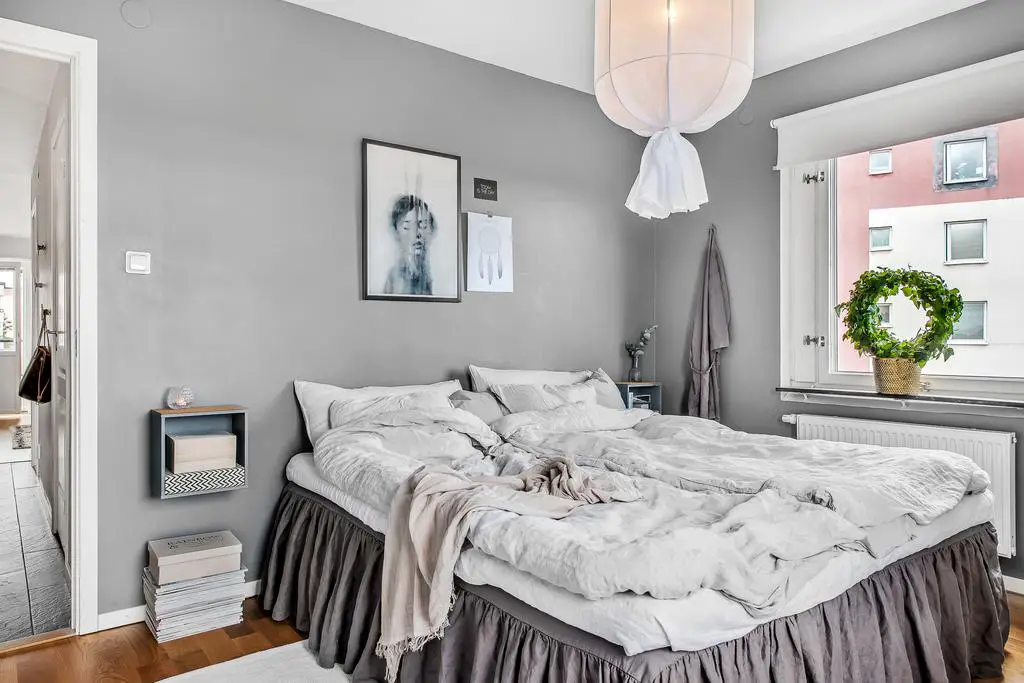 巧妙隐藏冰箱的开放式厨房设计-10