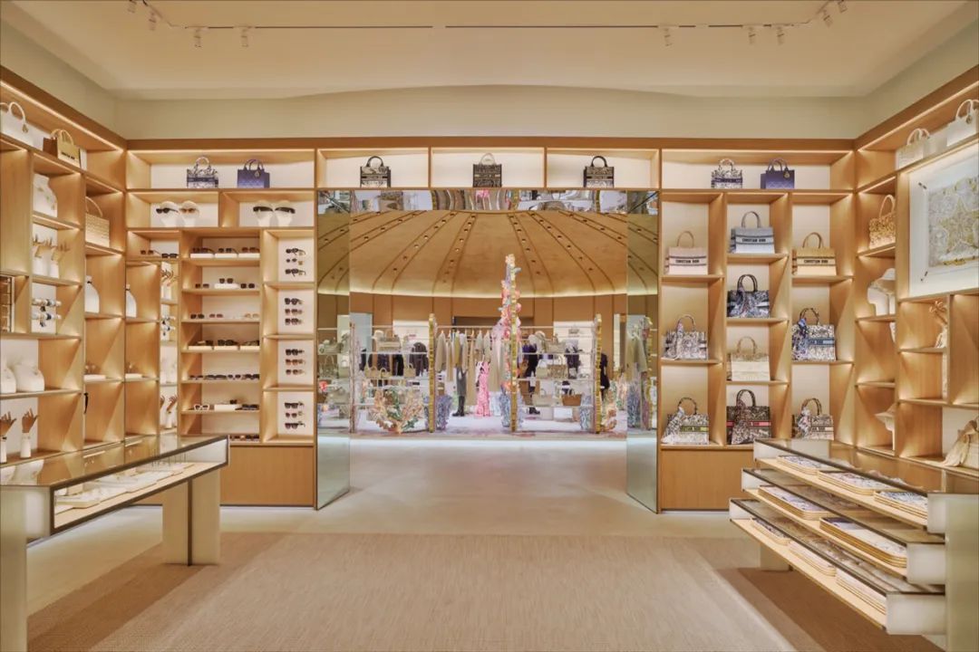 曼谷 DIOR 金色之家丨泰国曼谷丨迪奥内部设计团队-5