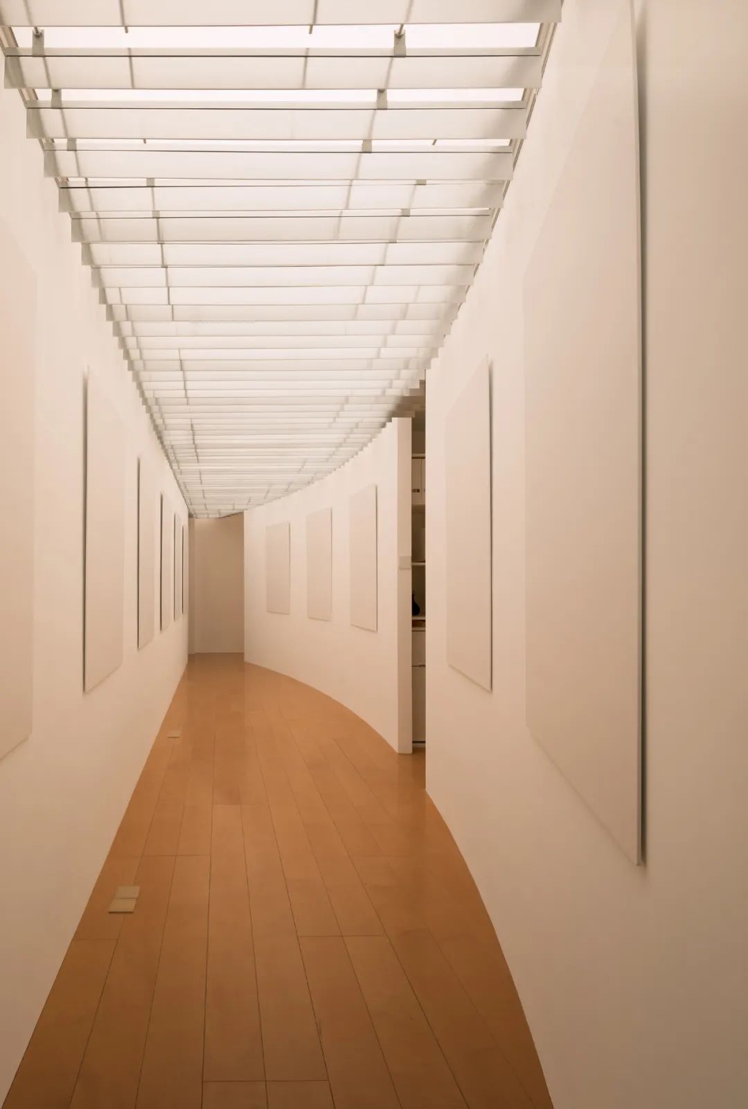 上海米凹工作室 | 隐秘而充满活力的办公空间-9