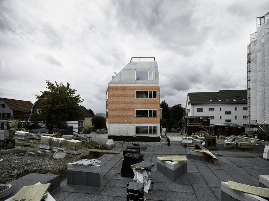 和谐雕塑般的瑞士住宅设计-12