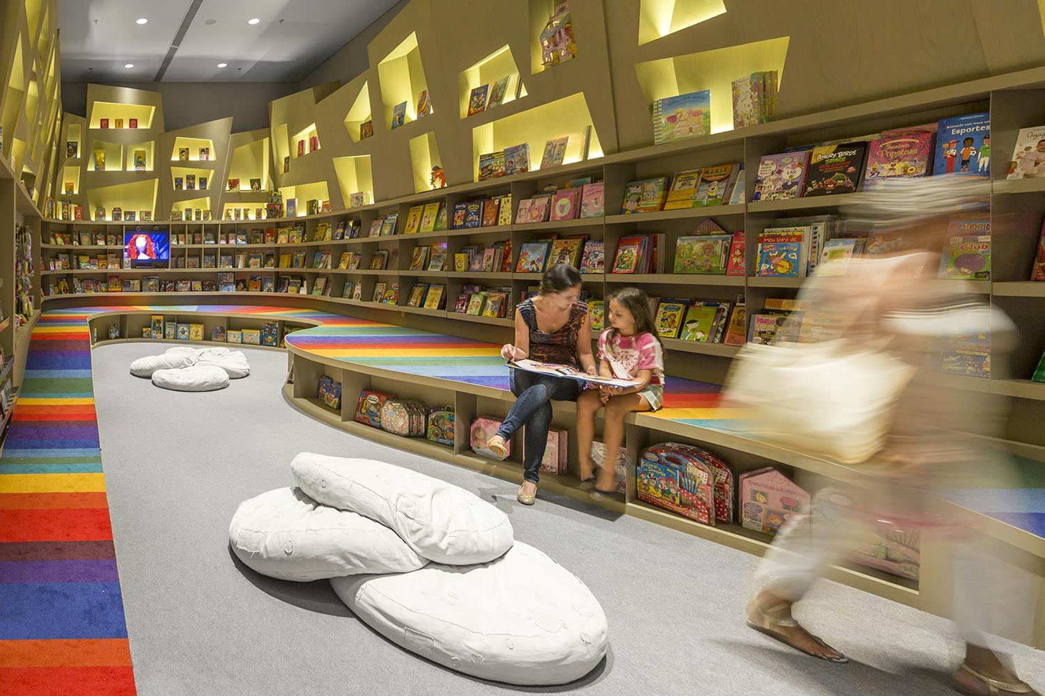 里约热内卢的绿洲 · Livraria Saraiva 书店设计-18