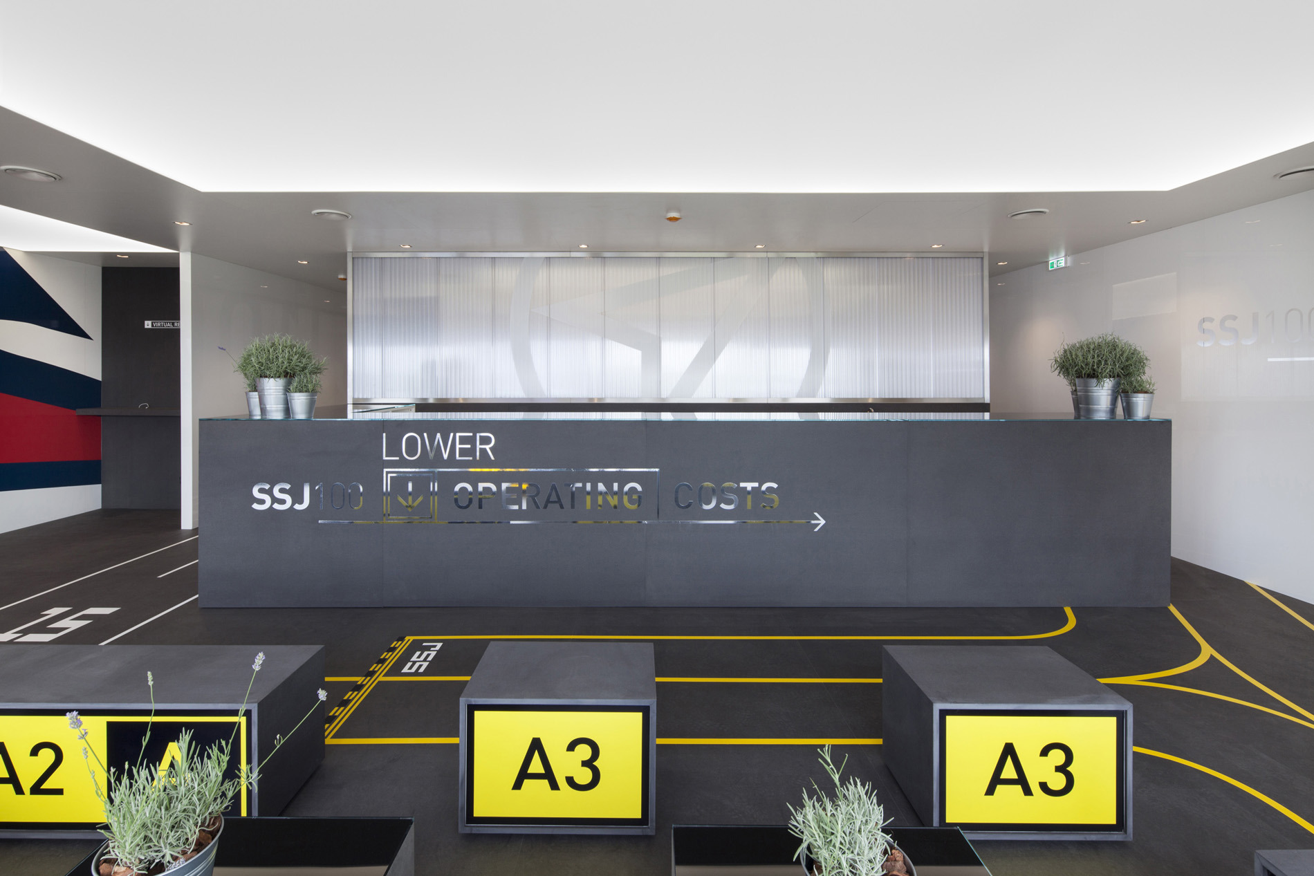 俄罗斯·意大利合资 Sukhoi Superjet 100 航空展临时展馆-26