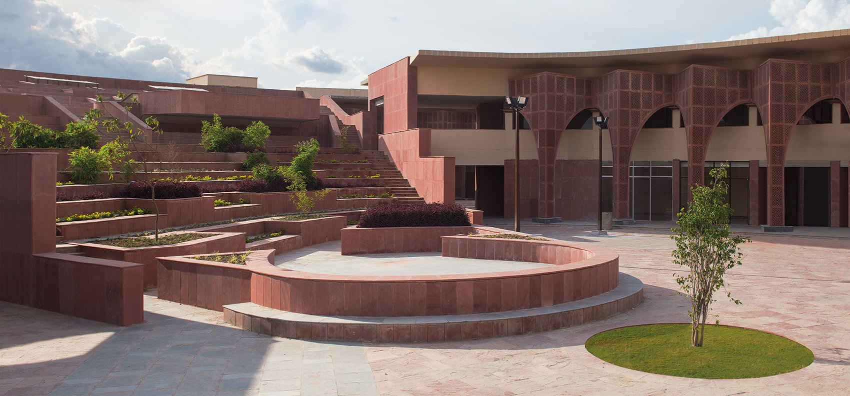 印度红拱螺旋城市市集-Avadh Shilpgram / Archohm Consults-49