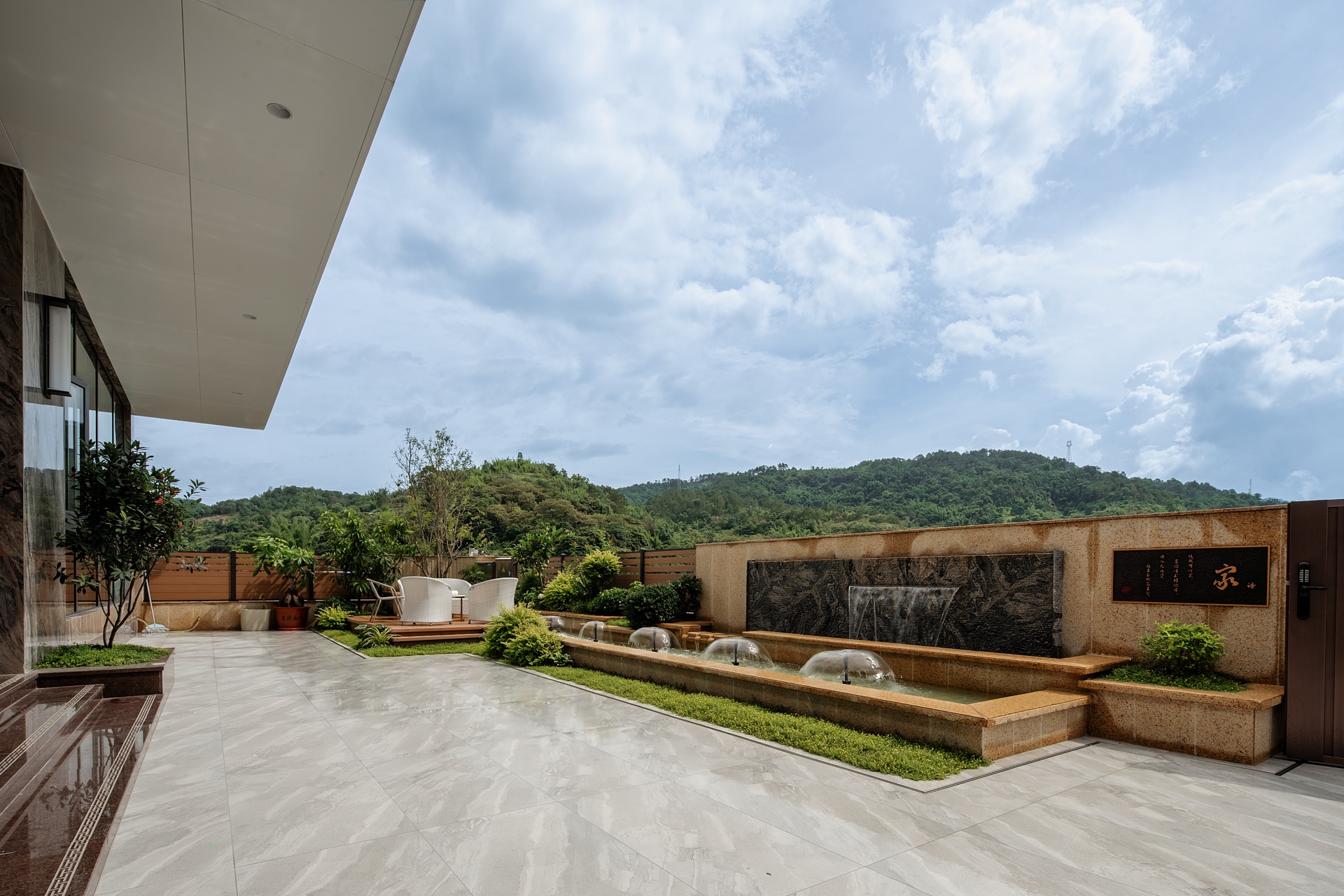 轻奢居所，是一种代际共存的温柔承载-23