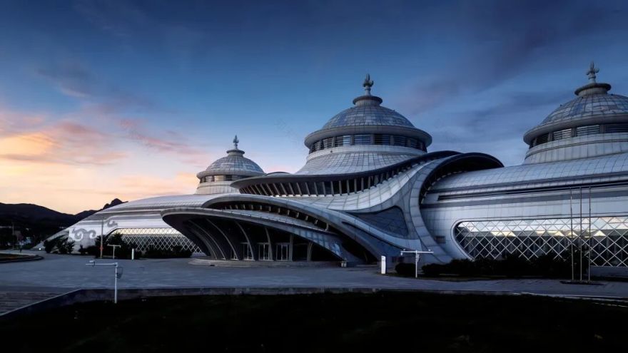 【城市名片】穹庐擎云,蒙韵碧空!中建八局匠心建造草原上的文体明珠-56