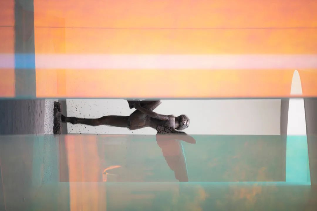 领地悦府 | 红蓝对决的景观艺术-28