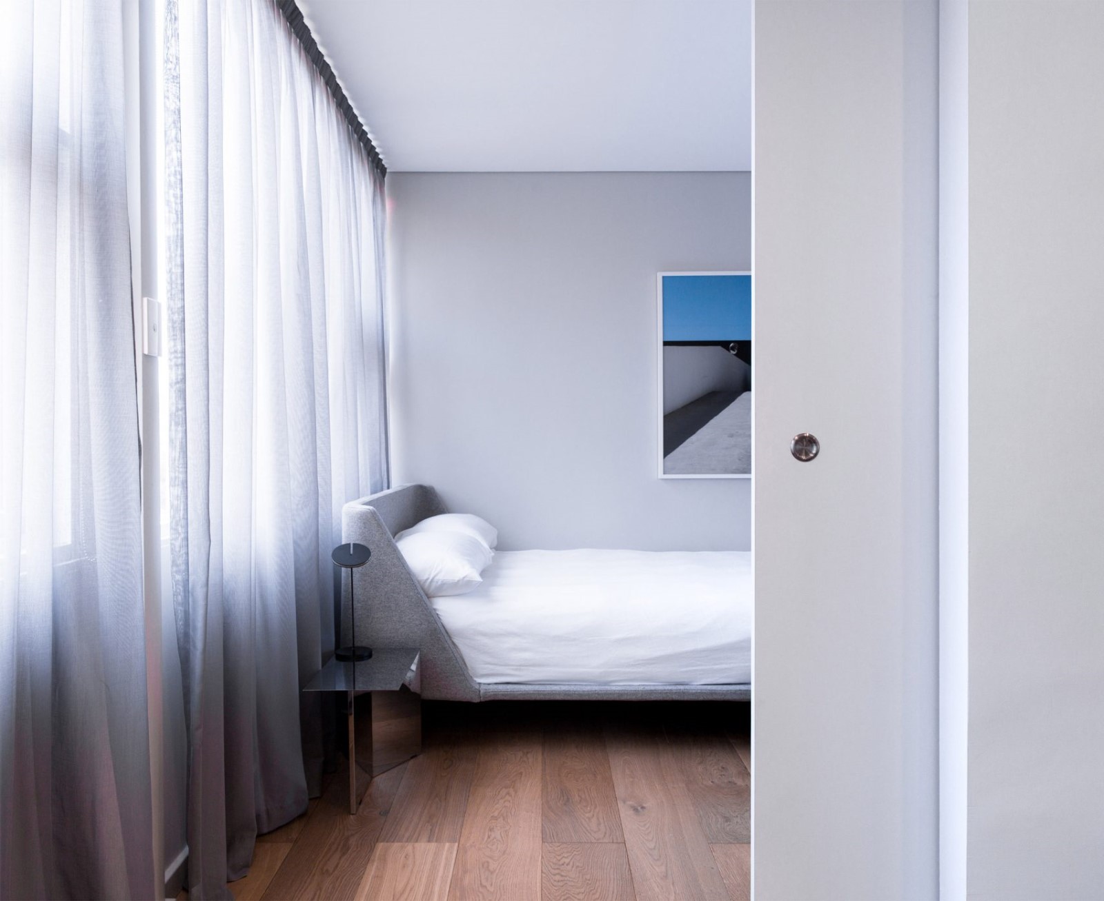 悉尼：微型公寓创造了最小的室内空间-12