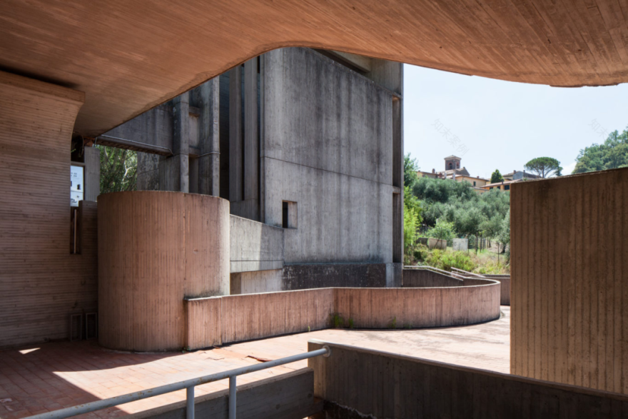 维亚皮阿金蒂纳大楼丨意大利佛罗伦萨丨Leonardo Savioli-41