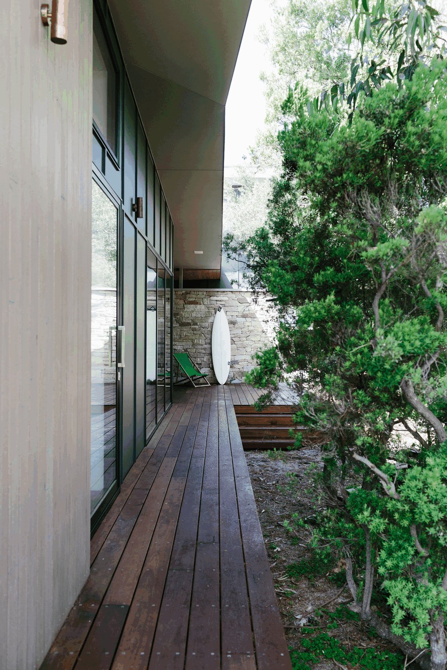 Coastal Holiday Home Balancing Social Fun and Privacy-17