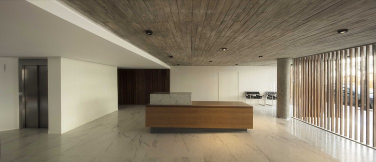 阿根廷贝尔格拉诺低规模建筑项目-9