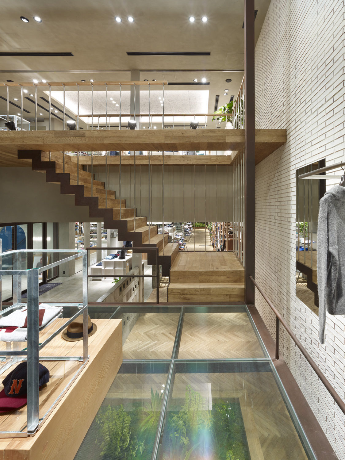 福冈怒蓝（注：这里RAGEBLUE可能是特定名称，直译为怒蓝，结合Fukuoka（福冈），推测可能是福冈的某个品牌、组织等叫怒蓝 ） 丨日本福冈丨构造设计寺戸巽海,照明设计DAIKO-35