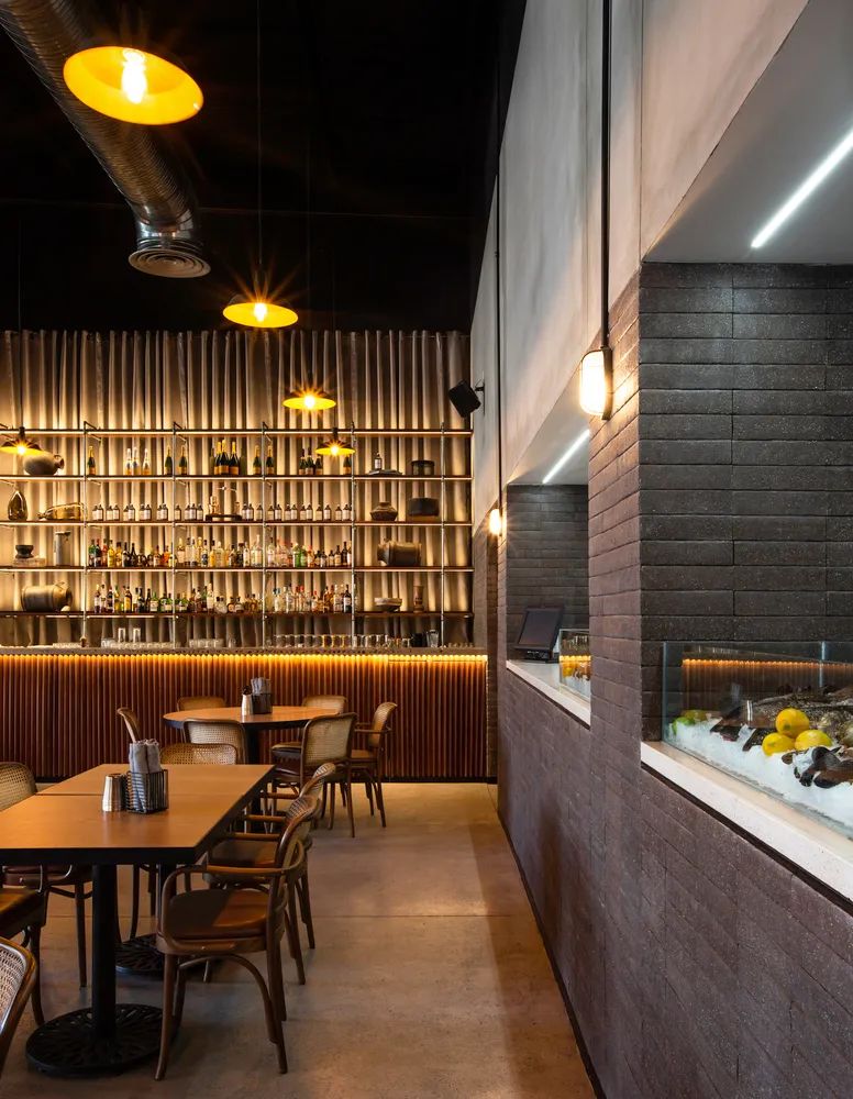 餐饮空间再利用 | 旧仓库变身高颜值餐厅-23