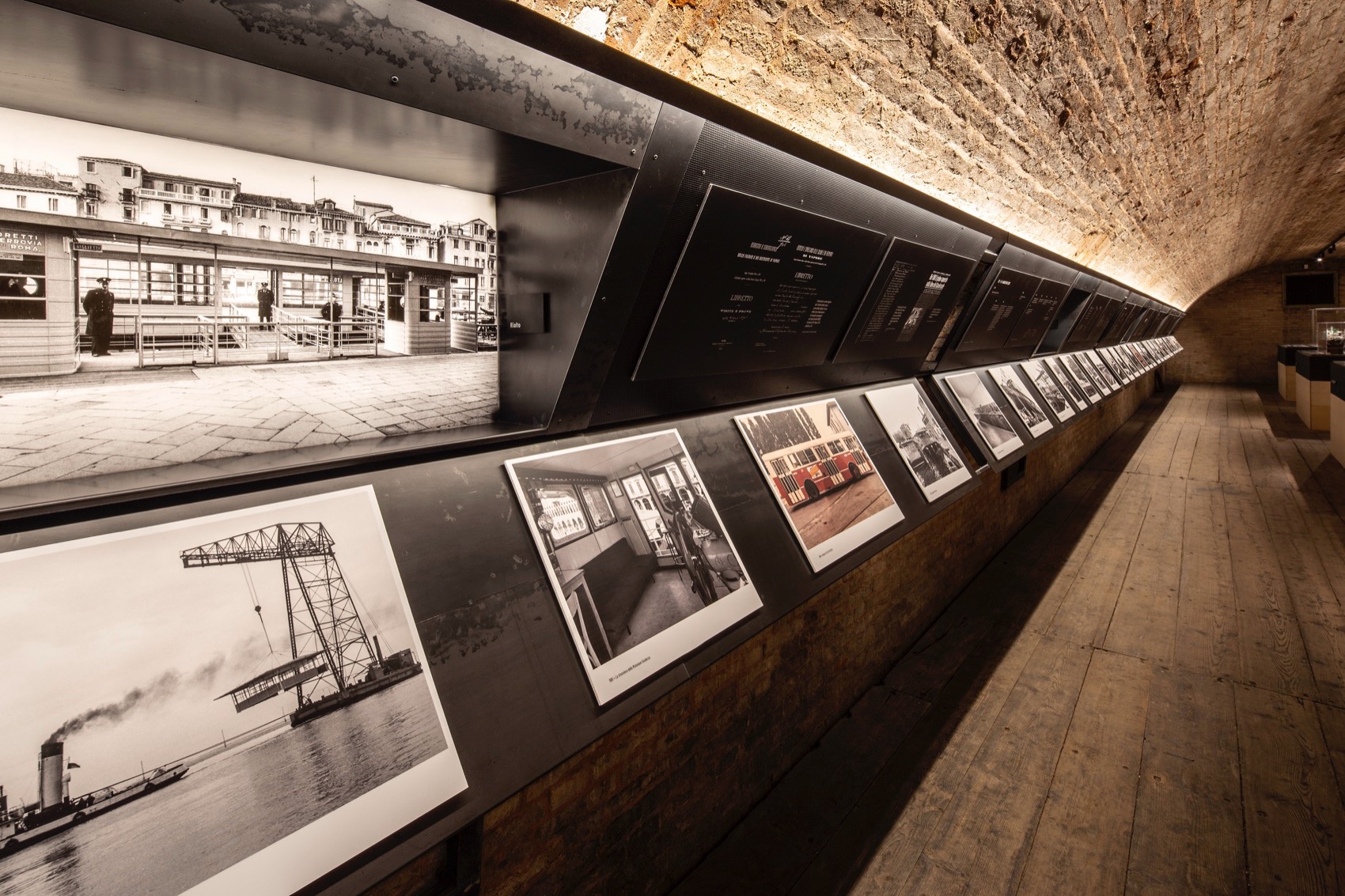 威尼斯的公共交通展览丨意大利丨120 grammi laboratorio di architettura-31