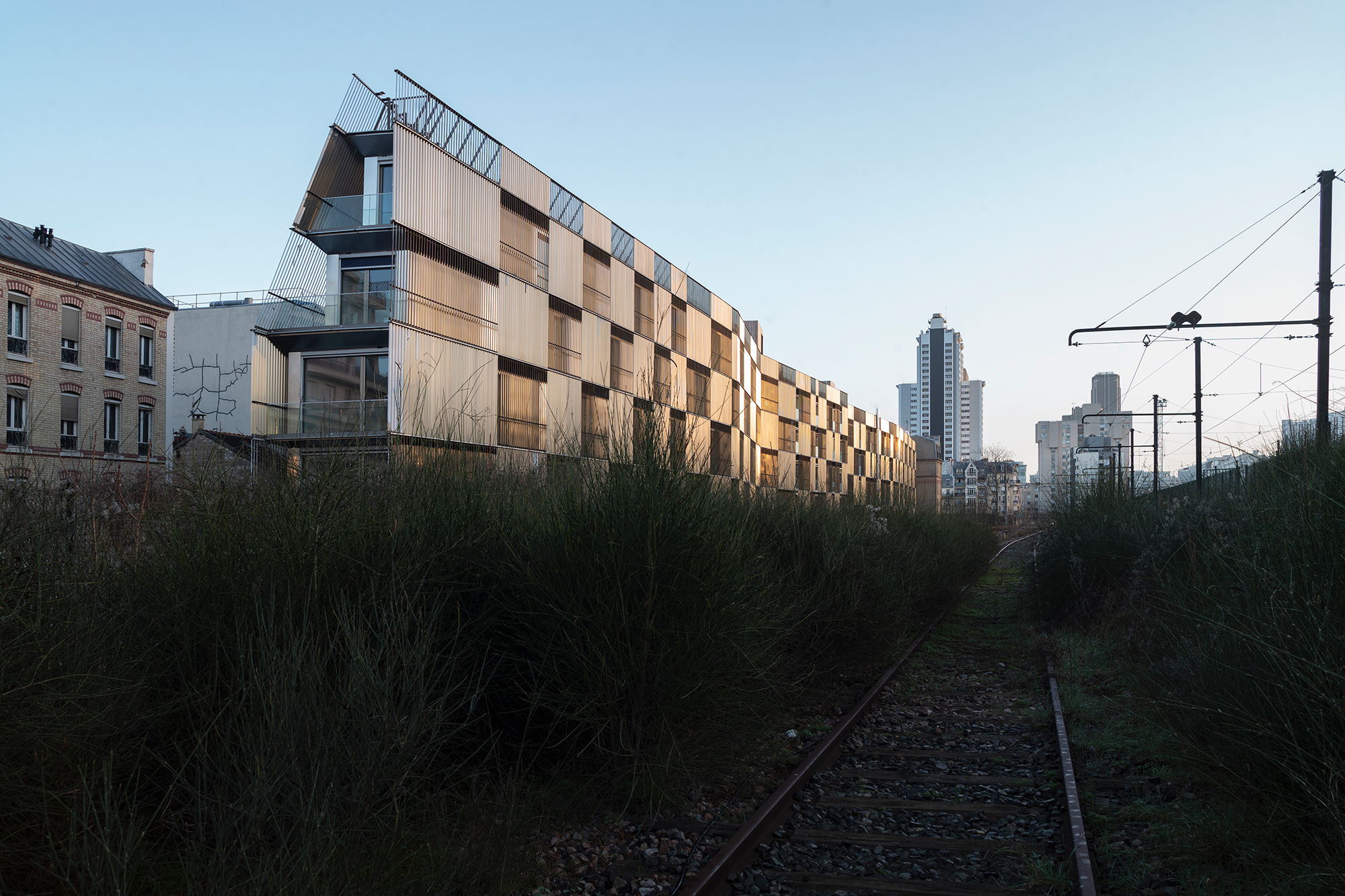 Rue Castagnary 混合用途建筑丨法国巴黎丨TANK-25