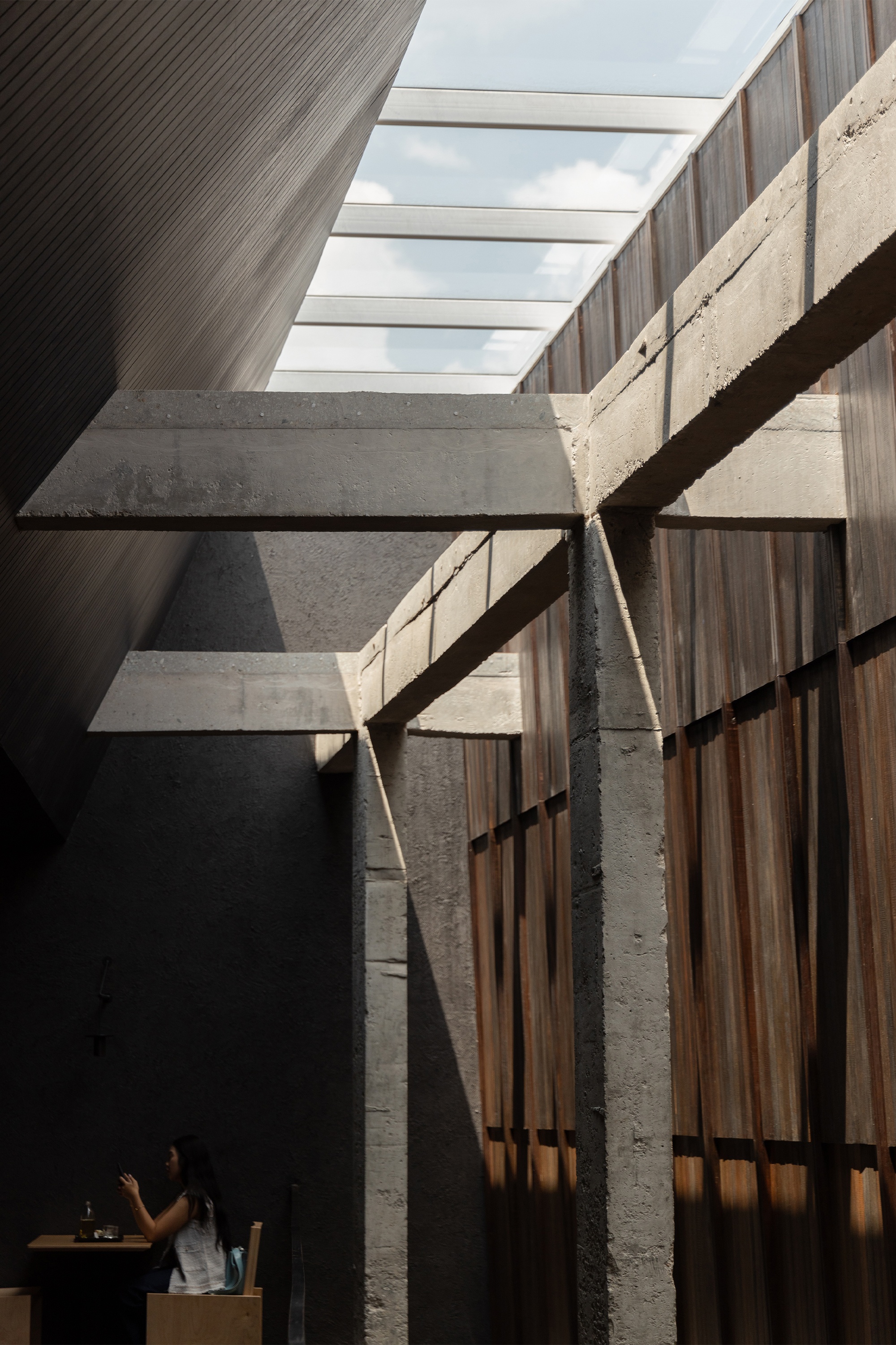 印尼巴淡岛 ITSUMO 甜品店丨Kousou 设计-23