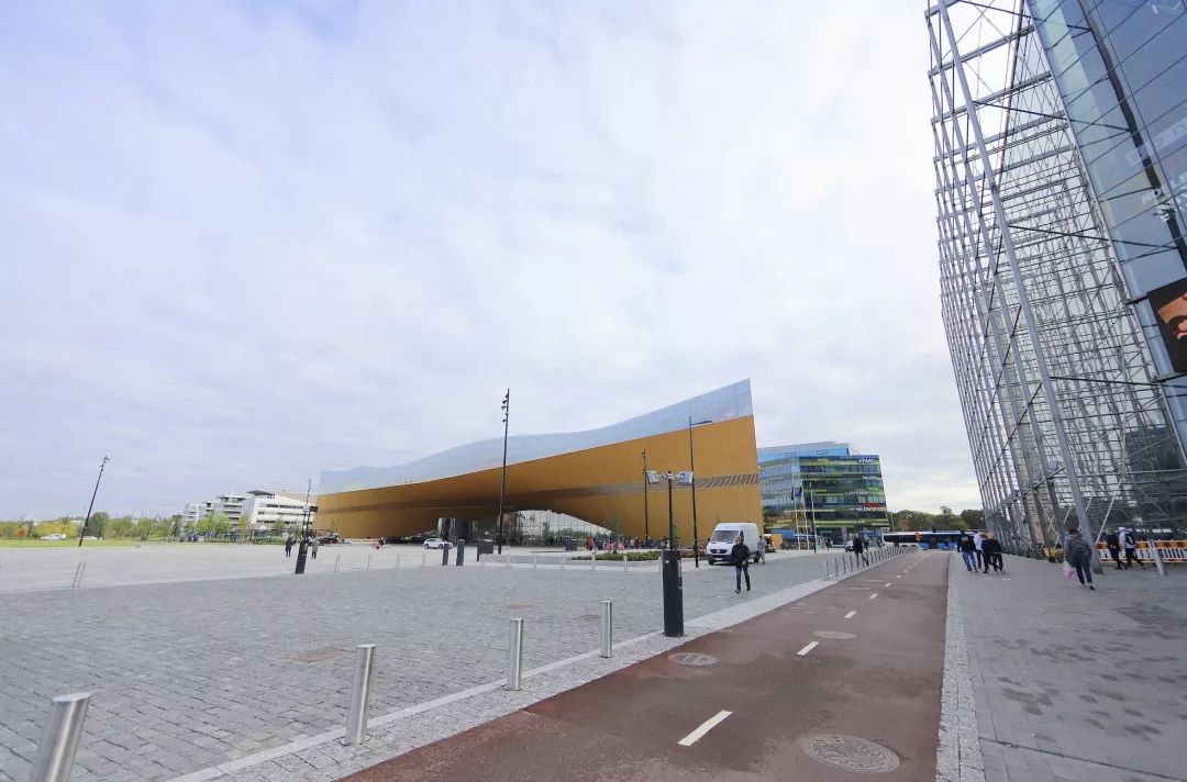 赫尔辛基中央图书馆 | 木质拱形结构的动态空间-4