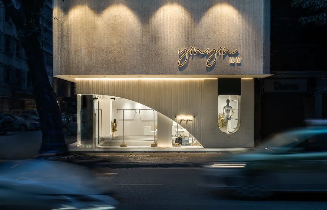 光与四季 · 普宁 70 平米女性服饰店设计丨中国广东丨深圳市陈浩鹏室内设计事务所-13