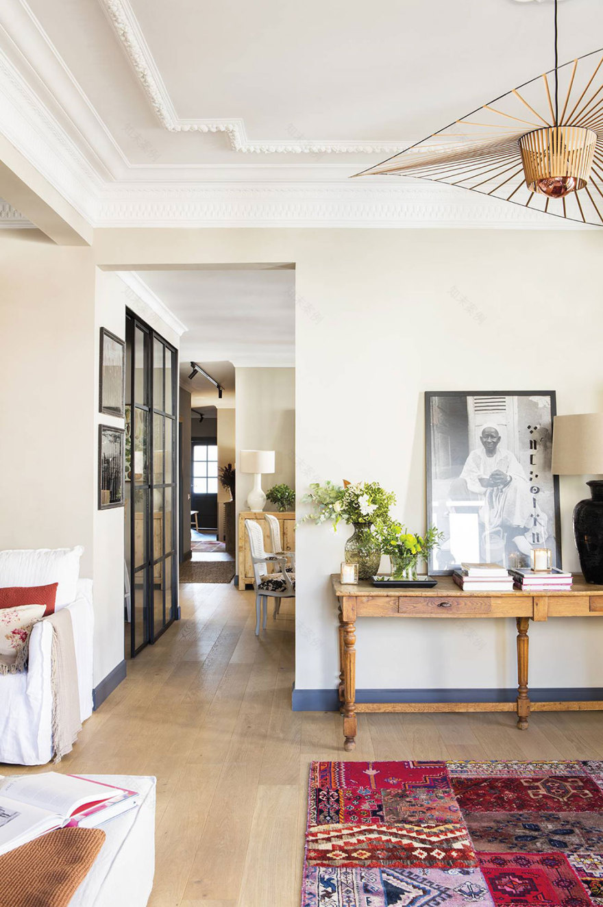 巴塞罗那复古现代公寓设计-6