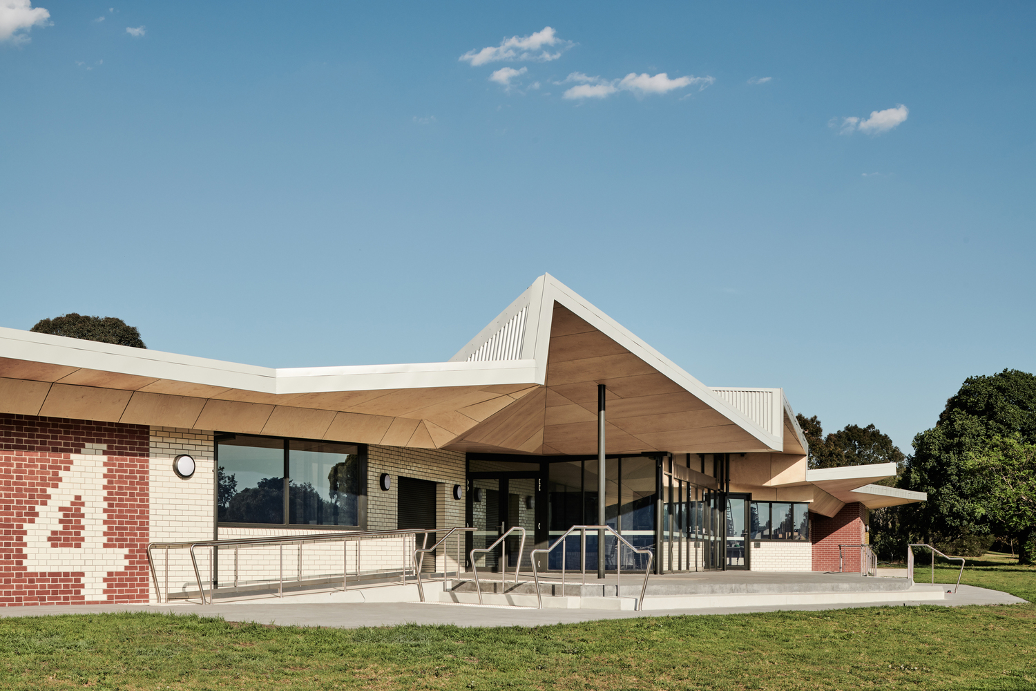 Dendy Park Sporting Pavilion  CohenLeigh Architects-37