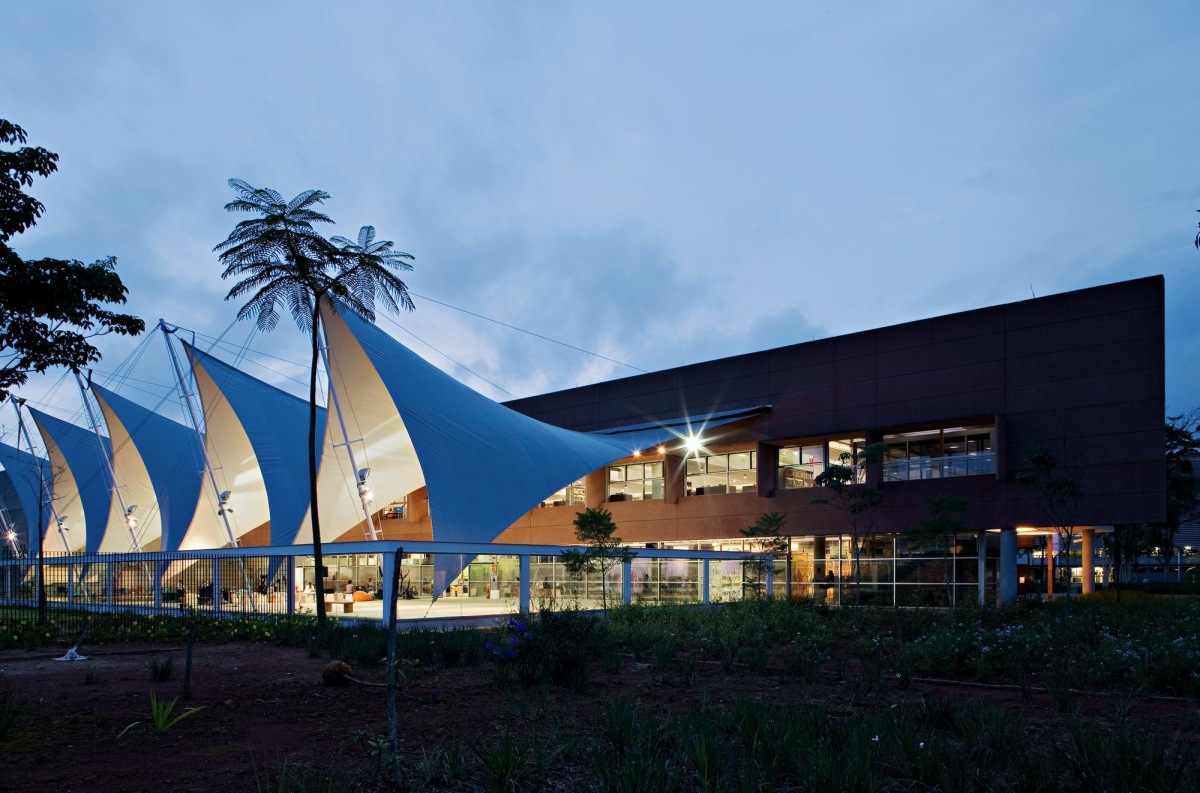 巴西圣保罗彩色图书馆-27