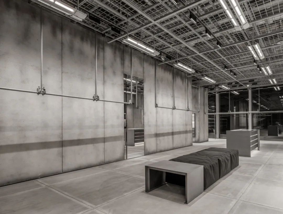 Balenciaga 重庆精品店丨中国重庆-7