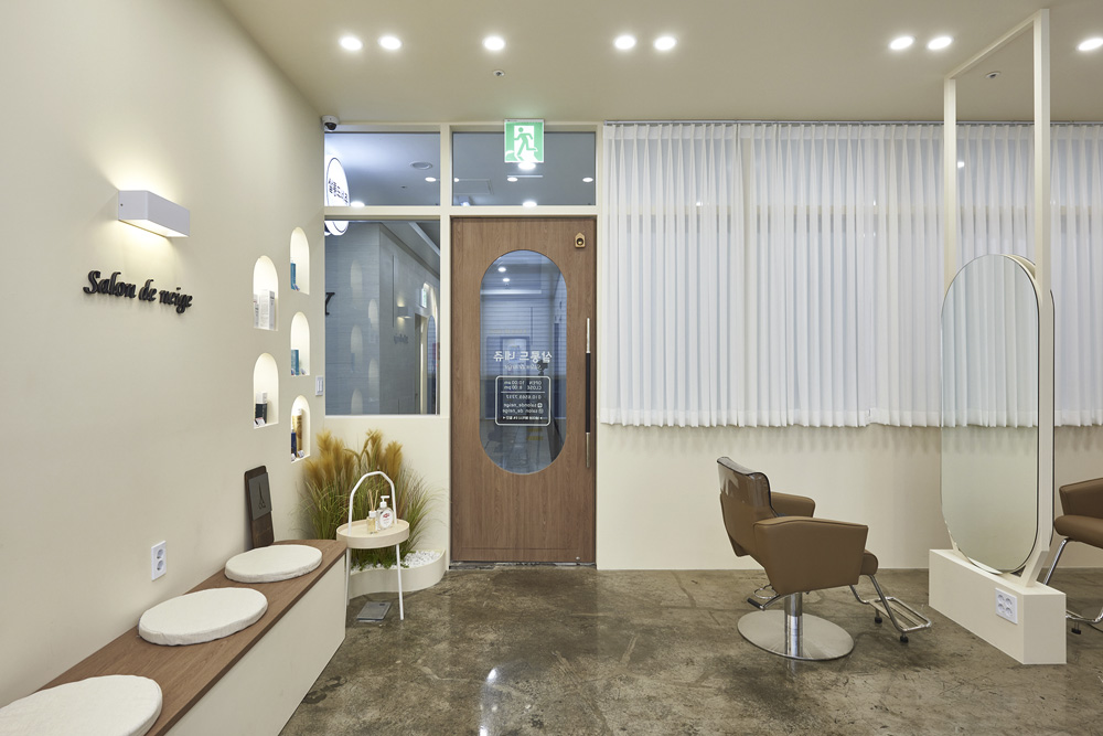白色与木质，打造现代美容空间的典范-9