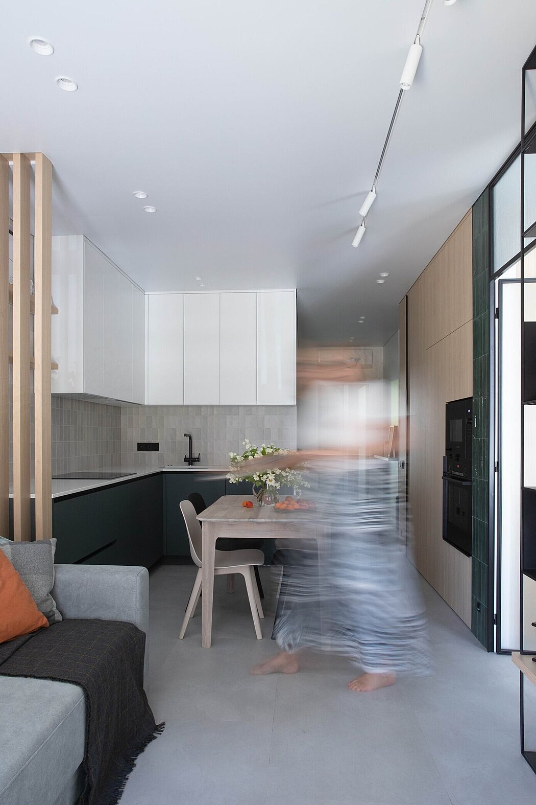 带有夏日氛围的公寓丨白俄罗斯明斯克丨Alena Zhavarankava-3