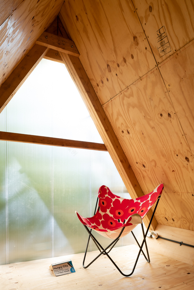 Trailer Invisible Studio-49