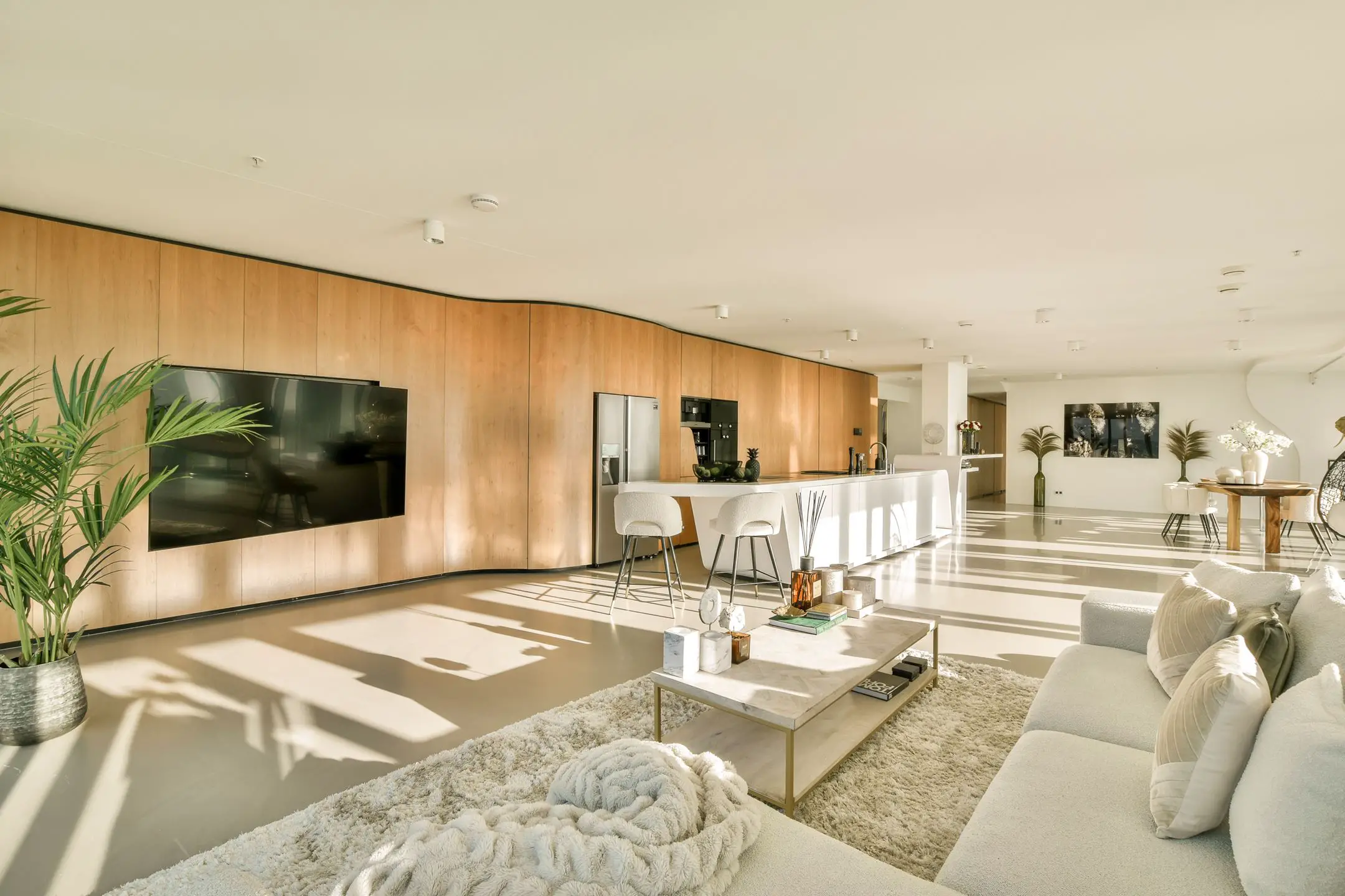 荷兰旋转大厦 | 超现代顶层公寓的惊艳设计-4