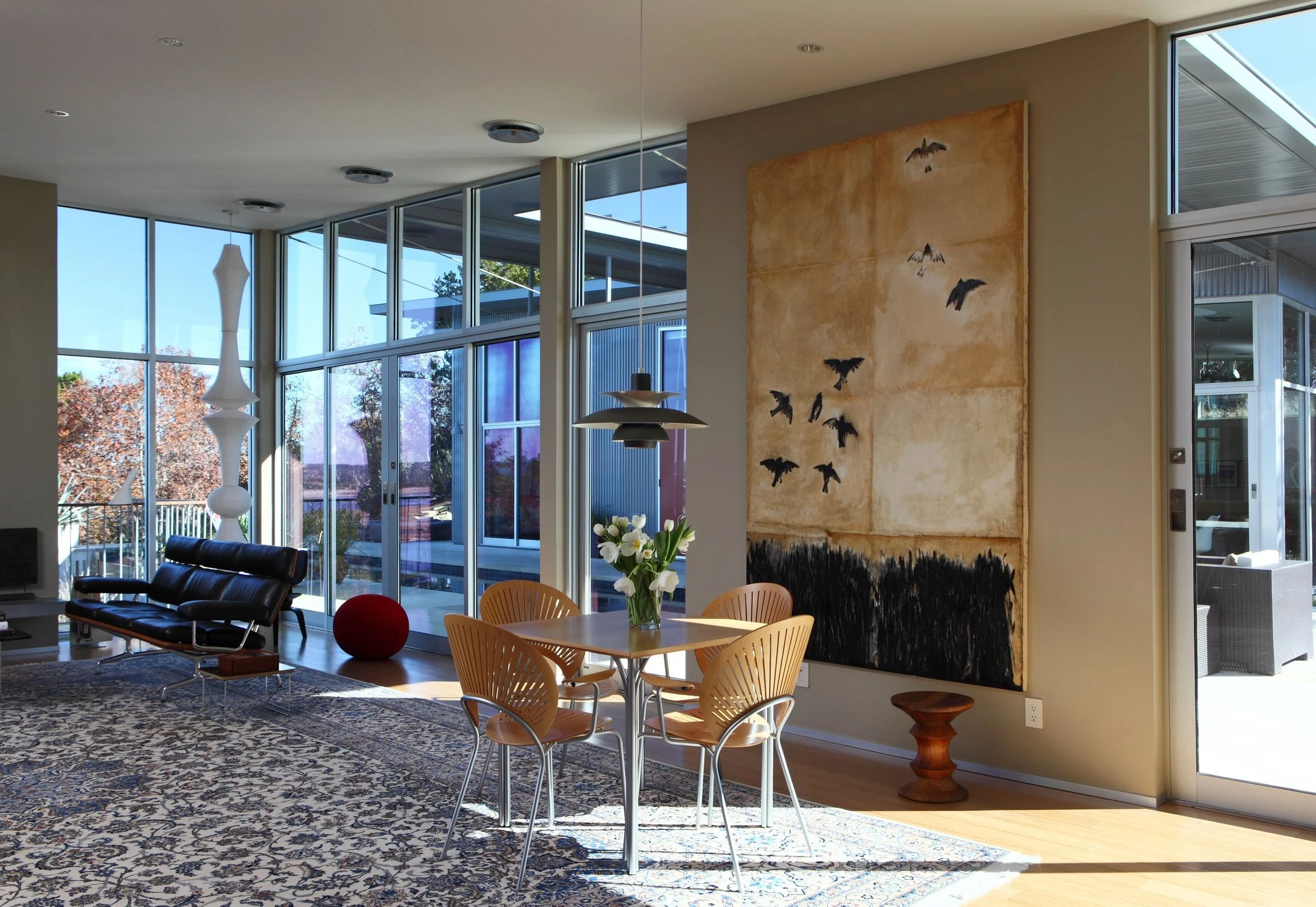 德州奥斯汀的"Villa Nuevo" | 夏日遮阳，室内外生活和谐共生-38