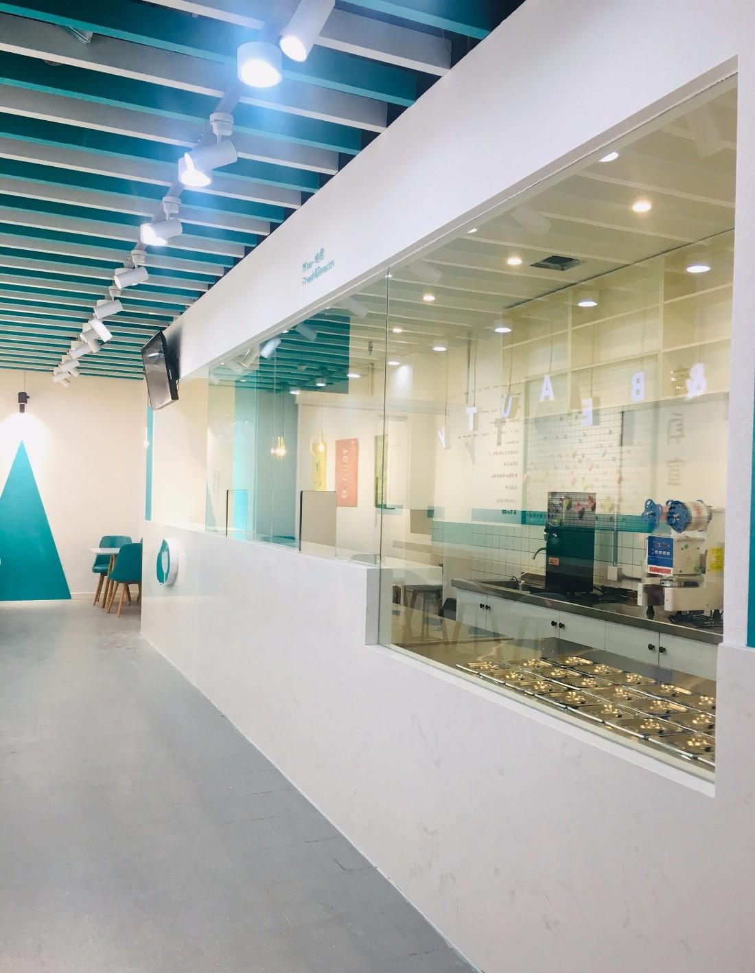 鲜色纤美轻食——橱窗火烈鸟设计吸引眼球-9