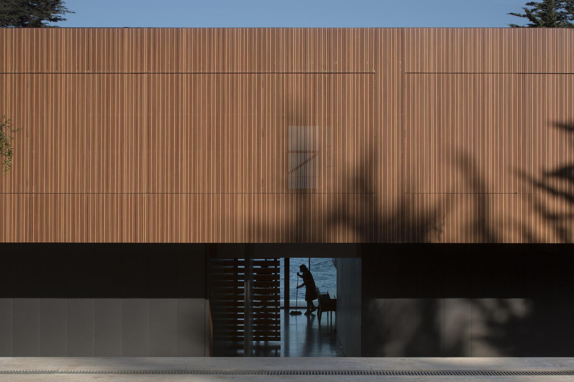 智利罗卡斯别墅 | 石头盒子中的宁静海景-21