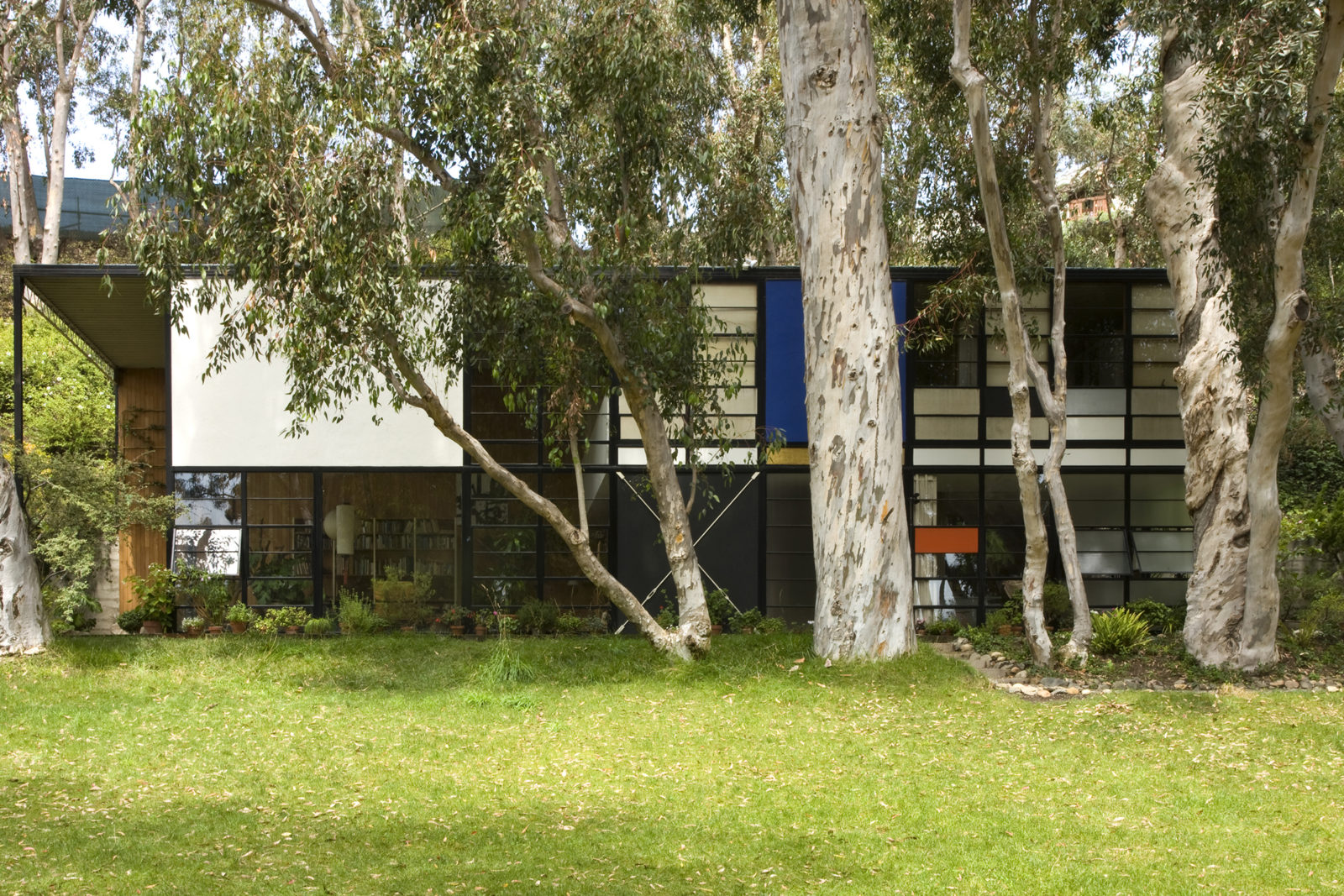 The top living spaces around the world, as chosen by our podcast guests | Journal | The Modern House-11