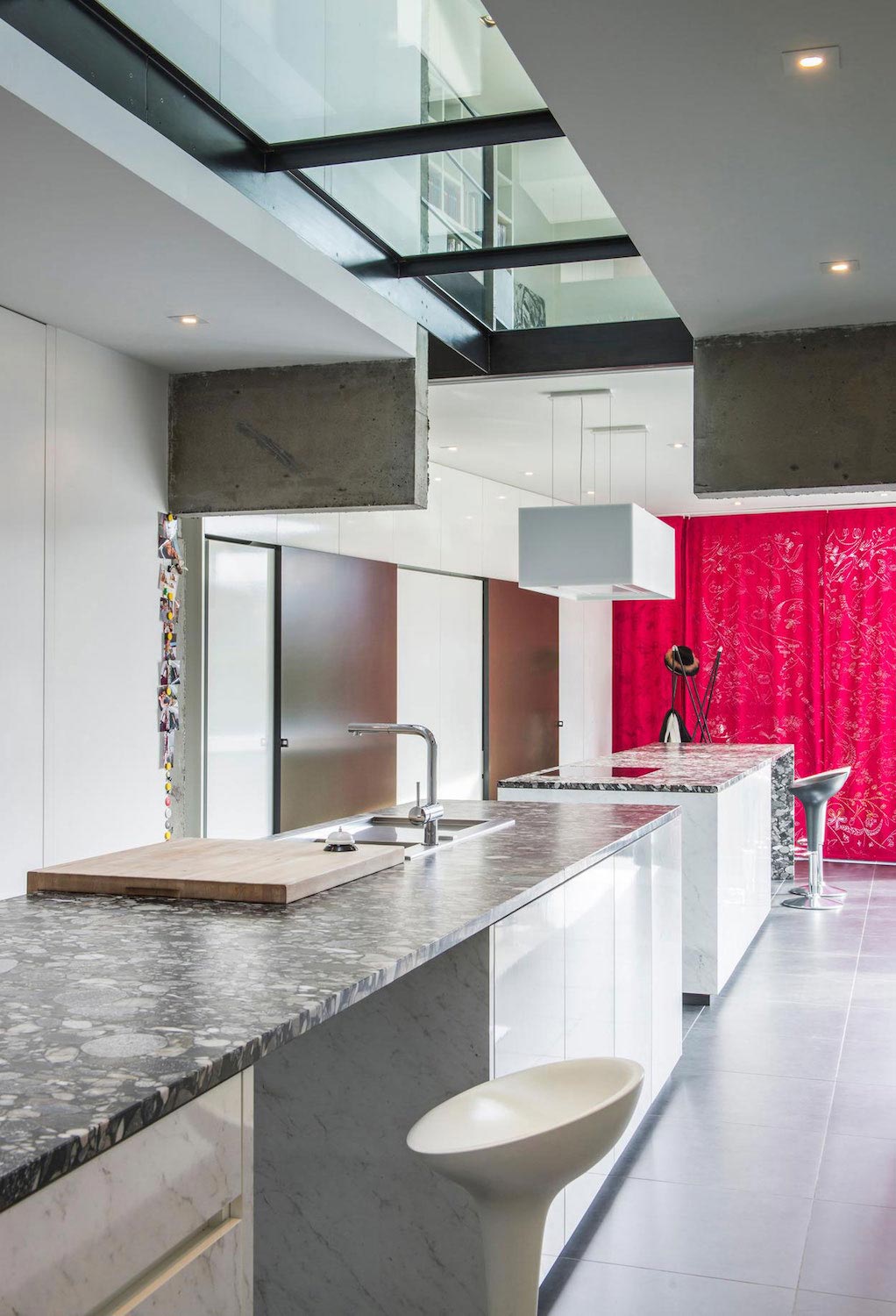 比利时阿尔蒂普改造面包店为明亮通风之家-14