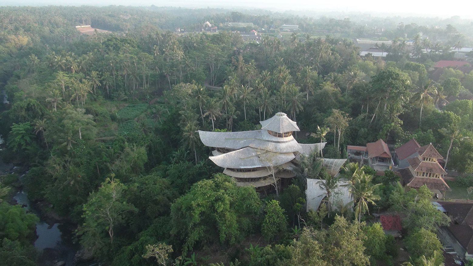 印尼Sharma Springs丛林度假别墅丨IBUKU-13