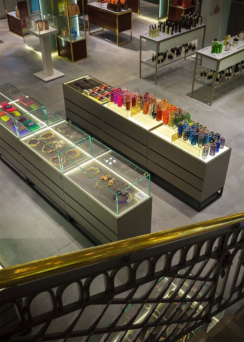 Multibrand Store2丨Vincenzo De Cotiis-3