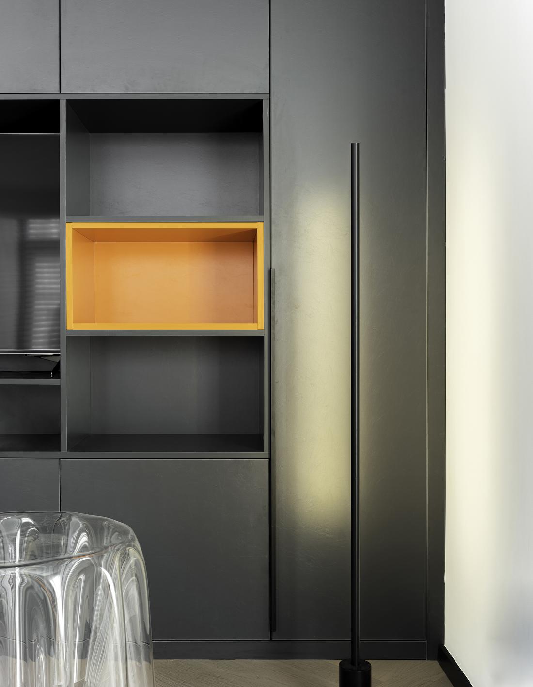 黑白灰的现代气质 · 西厨区与休闲区的完美融合-20