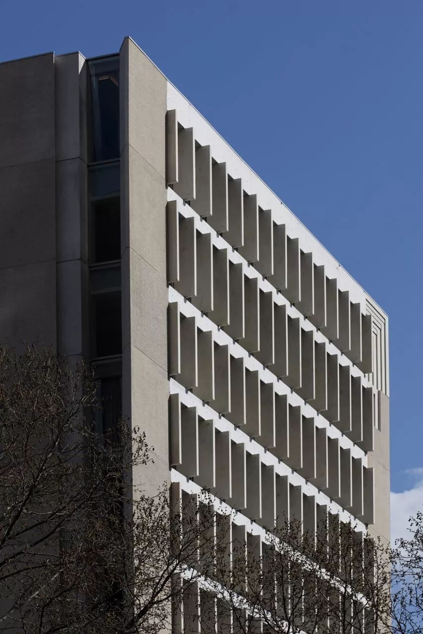 超越信仰的清水混凝土建筑-44