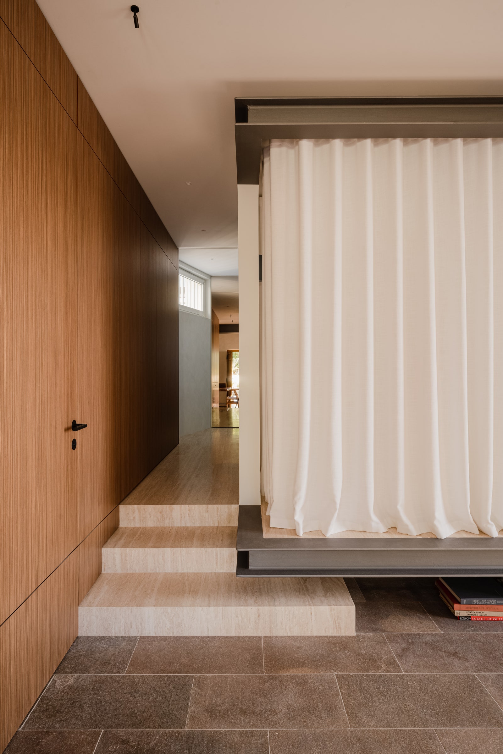 30 平米小空间，设计师打造多功能卧室-13