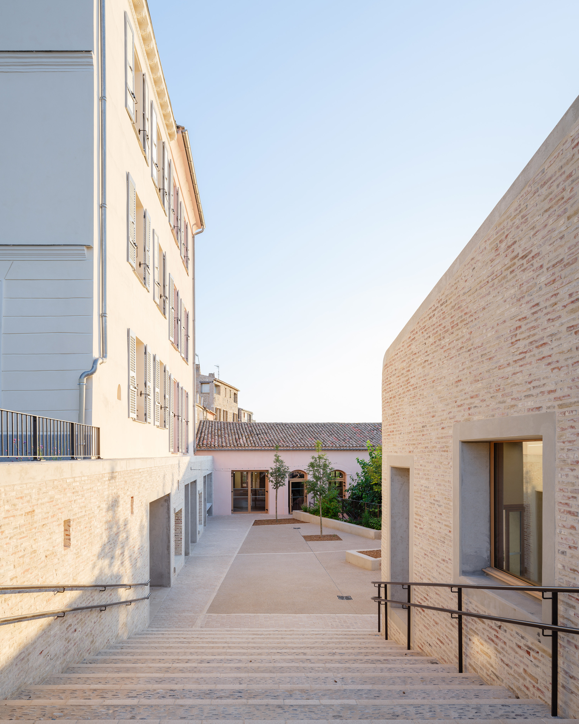 Ecole du Vieu· Bourg 学校丨法国丨Plò architectes-10