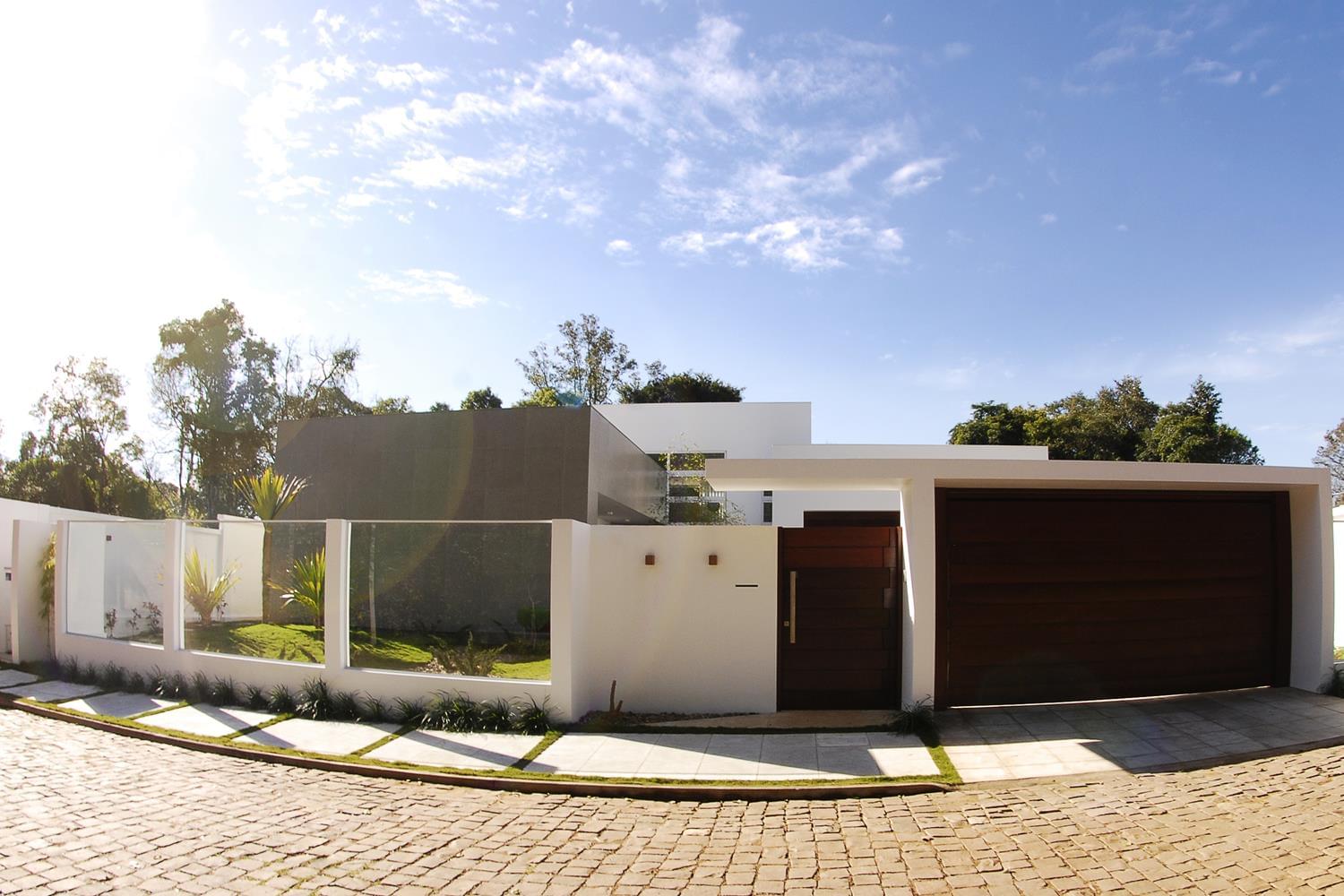 巴西独特木混凝土住宅设计，室内外空间完美融合-1