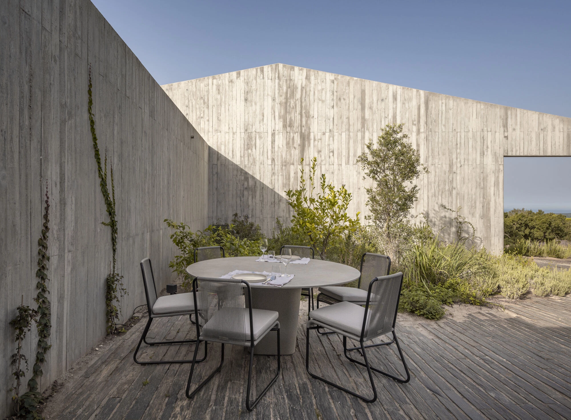 民宿建筑丨葡萄牙丨Aires Mateus Architects-18