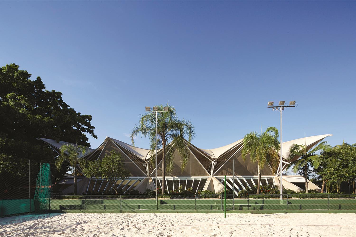 巴西 Clube Alto dos Pinheiros 运动馆 · 经济,可持续的设计杰作-2