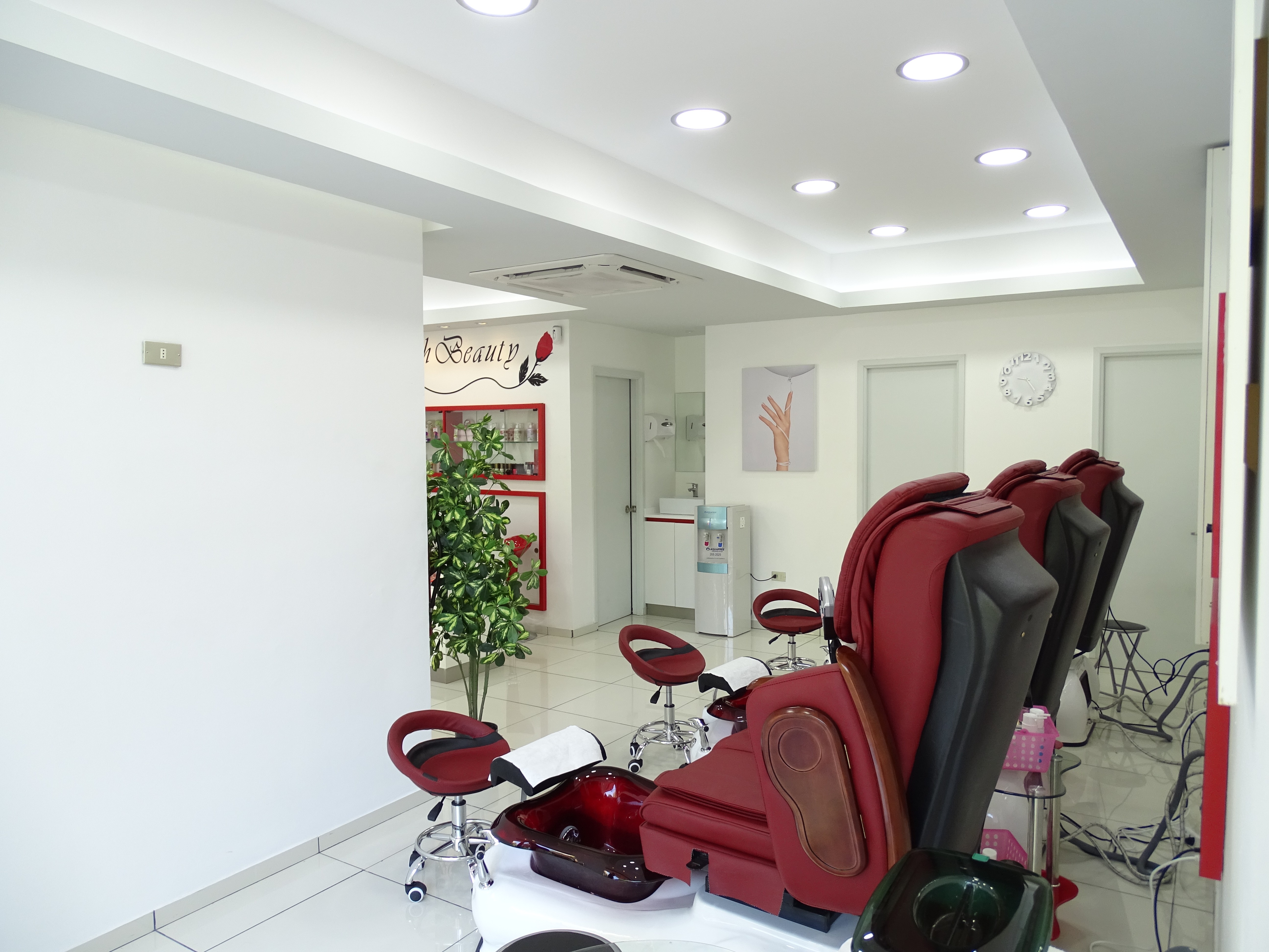 法国美丽之家的购物商城设计-7