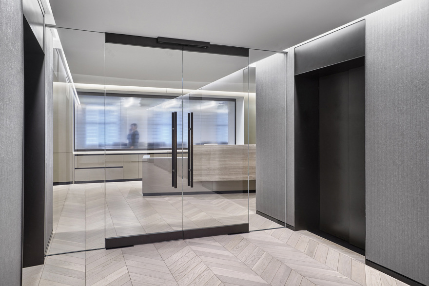 纽约市机密金融公司办公室设计-8