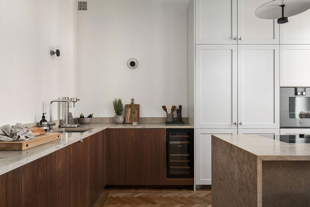 摩登斯堪的纳维亚公寓 | 彩色天花板的惊艳设计-11