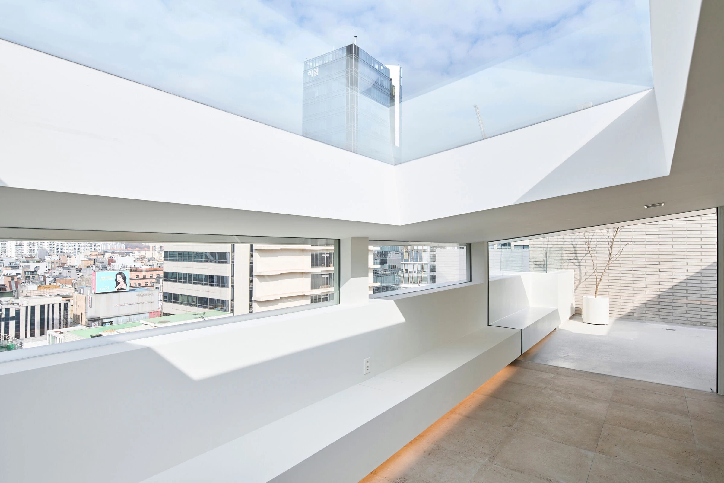 首尔 Nonhyeondong Rooftop 极简空间设计丨韩国首尔丨Space matter-19