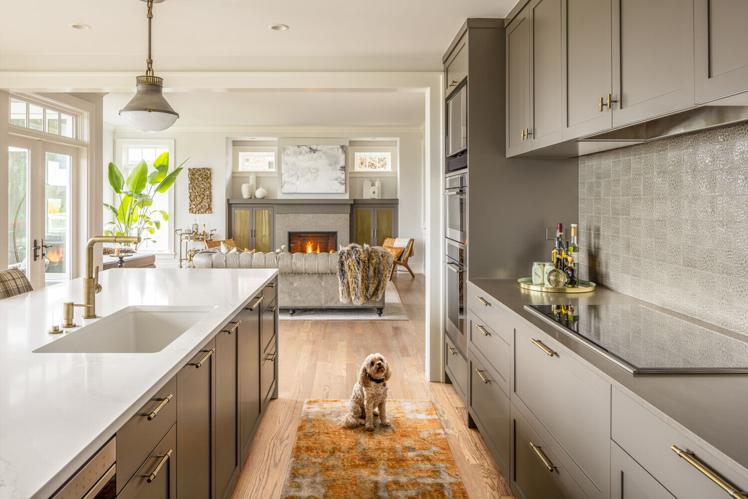 Seattle 水岸山景私人住宅,打造酒店式烹饪娱乐空间-10